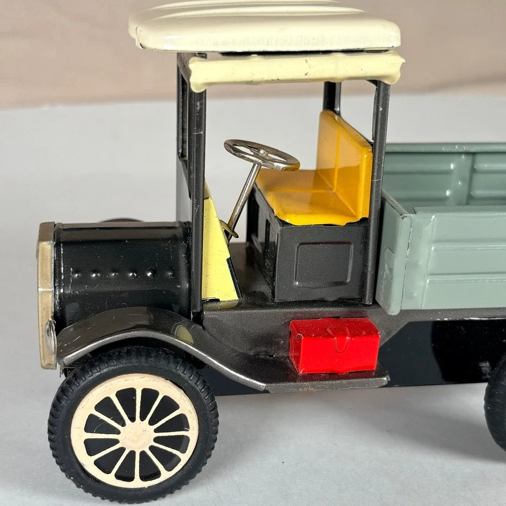 Vintage‎ Antique Friction Powered Tin Truck Japan Antique Style Delivery Toy